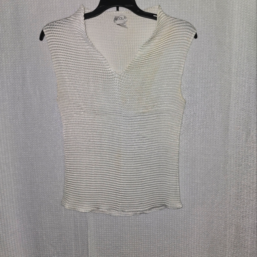 Nicola Ivory White Sleeveless Stretch Top 100% Polyester Size Large Beach Travel